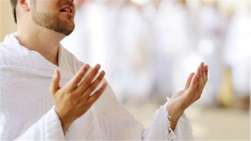 كيف يكون التقرب إلى الله بالدعاء.. وهل نطلب خيري الدنيا والآخرة؟