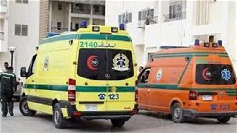إصابة 5 أشخاص في حادث توك توك وسيارة ملاكي بطريق المريوطية