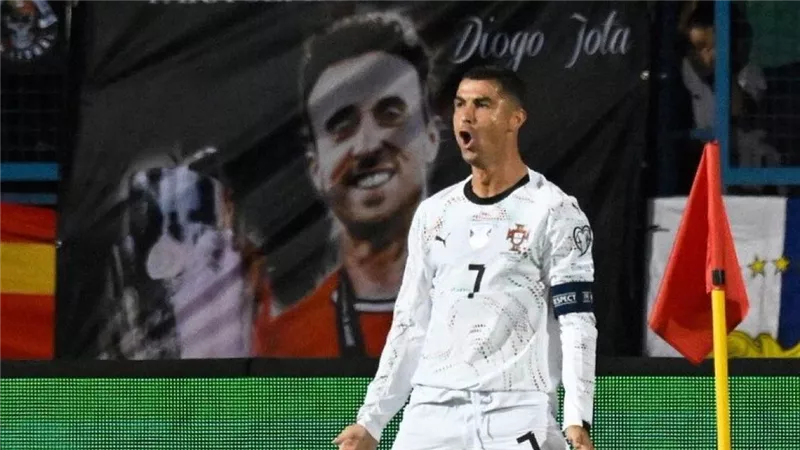 يا كاتب التاريخ لا تغلق الصفحات.. رونالدو يصل لهدفه 941 في مسيرته