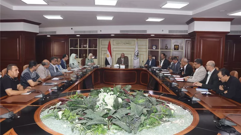 بني سويف: متابعة ملف المنشآت الآيلة للسقوط وقرارات الإزالة والترميم