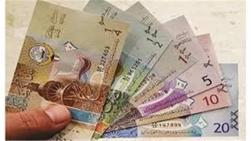 استقرار سعر الدينار الكويتي أمام الجنيه المصري في تعاملات اليوم بالبنوك 