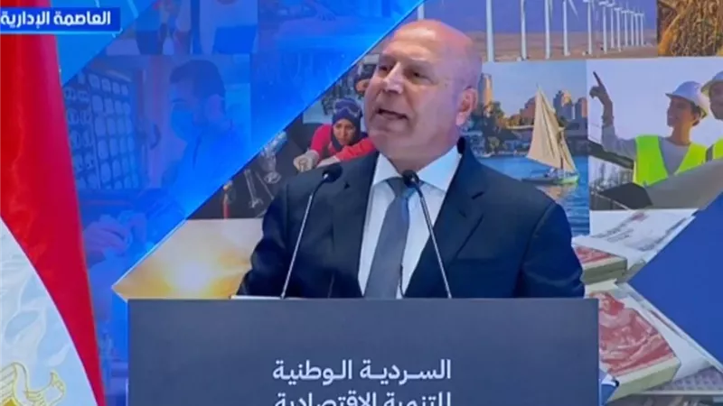 كامل الوزير: مصر تسعى لتصبح قاعدة صناعية تعتمد على التصنيع المحلي
