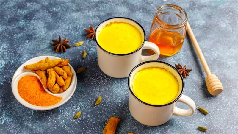 حليب الكركم.. مشروب سحري لصحة أفضل ونوم هادئ..تفاصيل