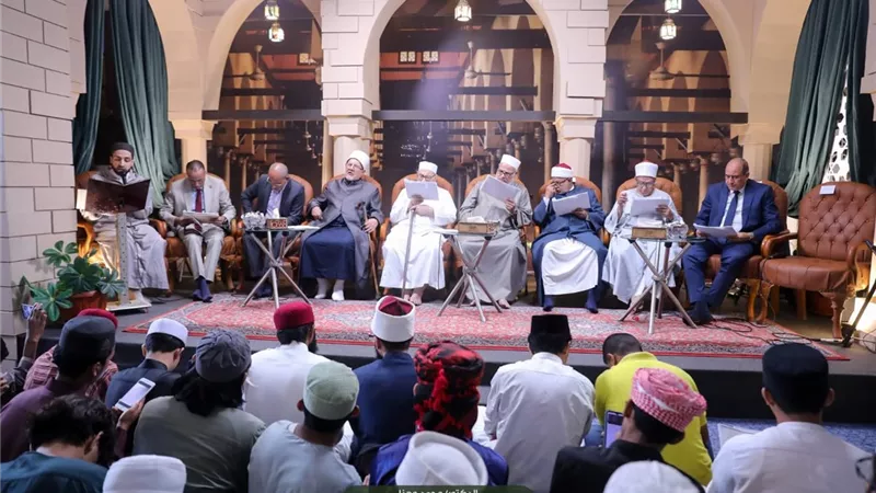 فقرات إنشاد وشعر.. البيت المحمدي يحتفي بالمولد النبوي الشريف (صور)