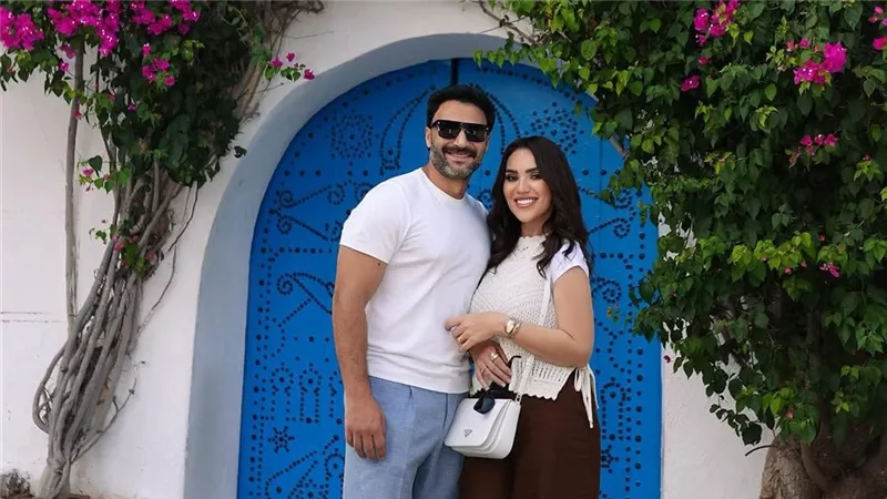 كلمات مؤثرة من محمد العمروسي لمي فاروق في عيد ميلادها