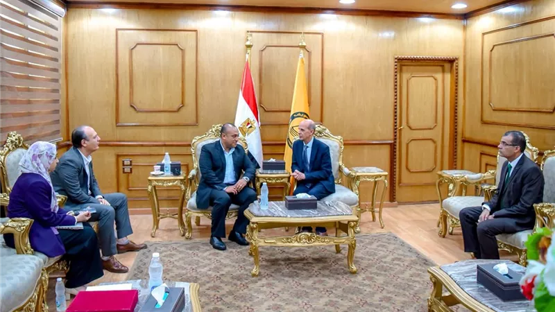 رئيس جامعة بني سويف ومدير مركز إبداع مصر الرقمية يبحثان سبل التعاون المشترك