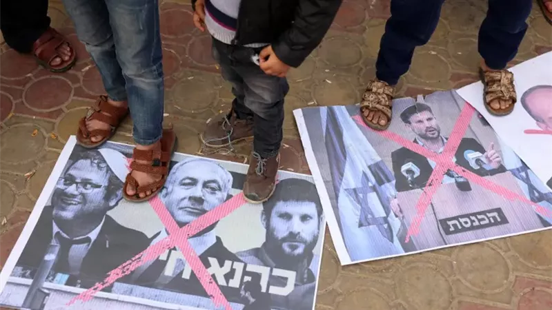 هل تنهار حكومة نتنياهو بعد موافقة حماس على خطة ترامب بشأن غزة؟