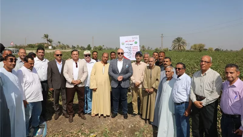 محافظ بني سويف يهنئ الفلاحين بعيدهم ويشيد بدورهم في تحقيق الأمن الغذائي