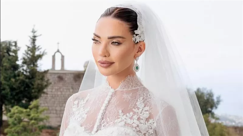 بإطلالة أيقونية.. حفل زفاف داليدا خليل بفستان من توقيع أنطوان قارح