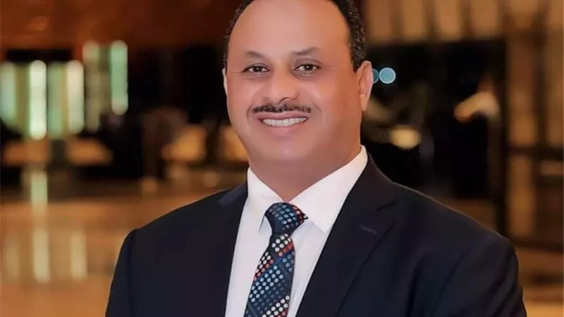 رشاد عبدالغني: زيارة ماكرون للإسكندرية تؤكد قوة العلاقات المصرية الفرنسية 