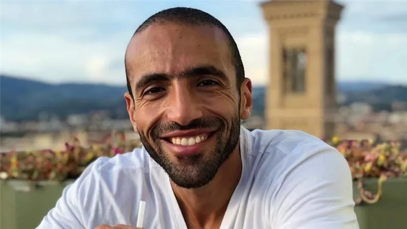 تشييع جنازة المطرب عمرو ستين ظهر اليوم من مسجد الشرطة بالشيخ زايد