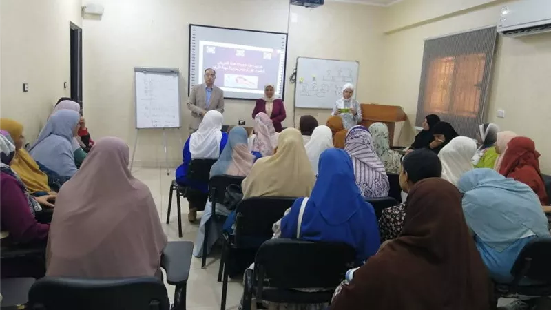 بهدف الارتقاء بالخدمات الصحية : تدريبات بنى سويف للممرضات والصيادلة والاخصائين