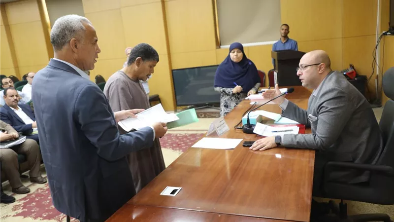 محافظ بني سويف: توجيهات بتوصيل خط مياه شرب لـ 30 سرة بالفنت 