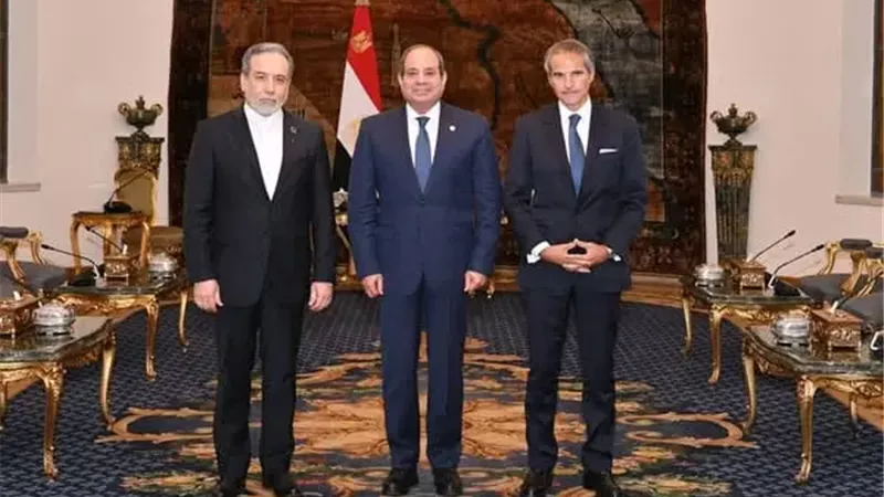 توقيع اتفاق تاريخي بين إيران والوكالة الدولية للطاقة الذرية برعاية مصرية