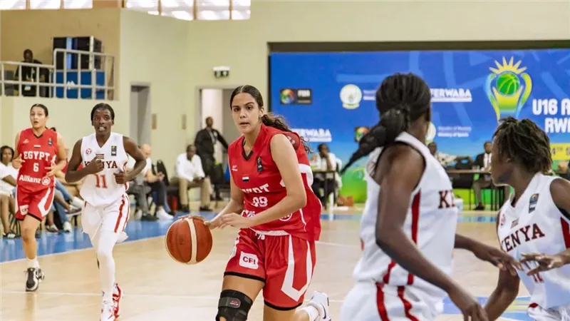 منتخب ناشئات السلة يفوز على المغرب ويتأهل لربع نهائي الأفروباسكت متصدرا