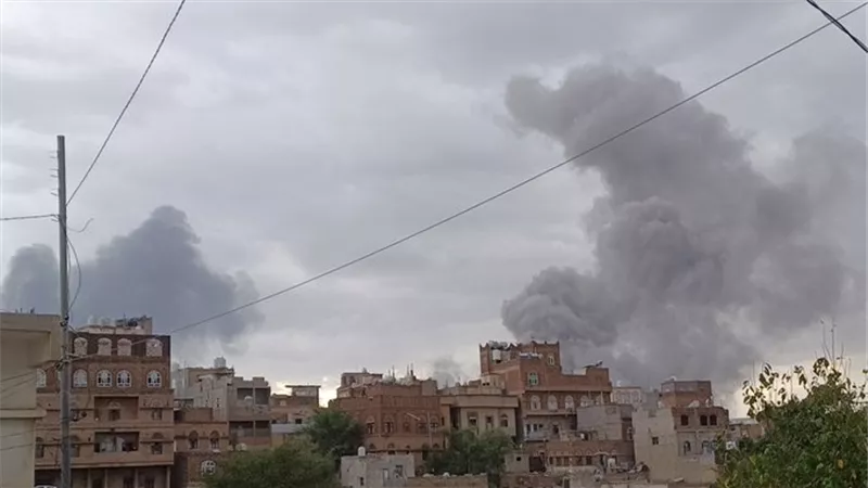 إسرائيل تتأهب لرد حوثي موسع بعد غارات مكثفة على صنعاء والجوف 
