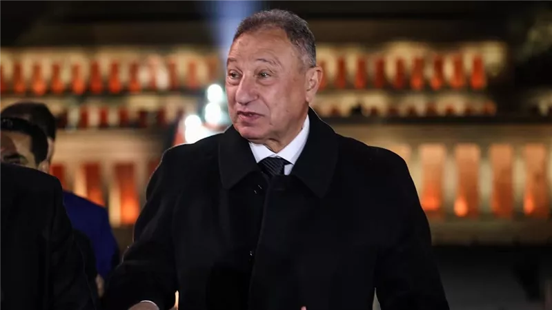 الخطيب يعلن ضم عناصر جديدة للجنة التخطيط بالنادي الأهلي