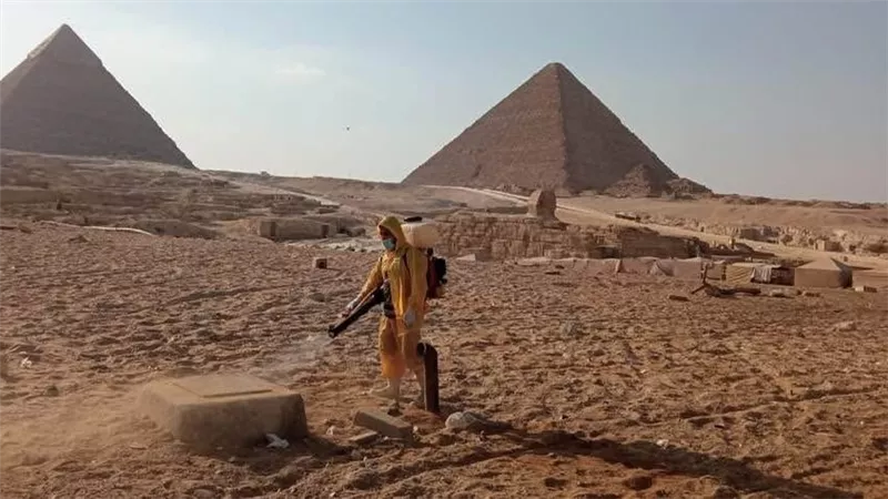 رش منطقة الأهرامات ضد 
