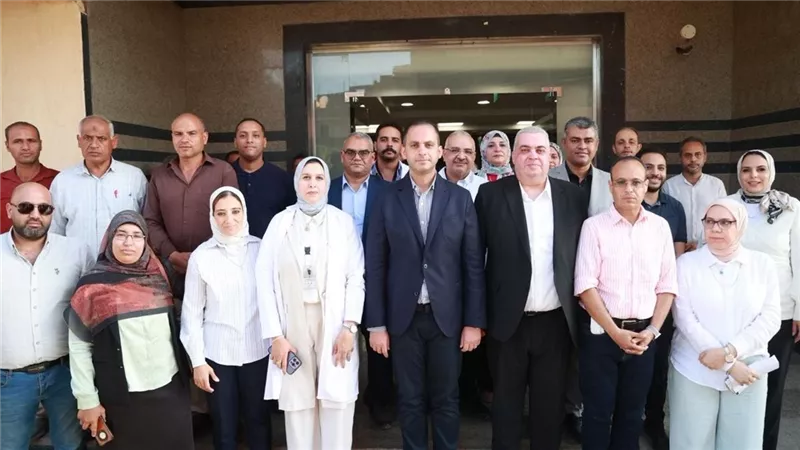 نائب وزير الصحة يتفقد مستشفى سمالوط للأورام والمركز الإقليمي لنقل الدم