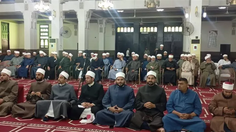 استمرار الدورة التدريبية لإعداد جيل متميز من الأئمة بمديرية أوقاف السويس