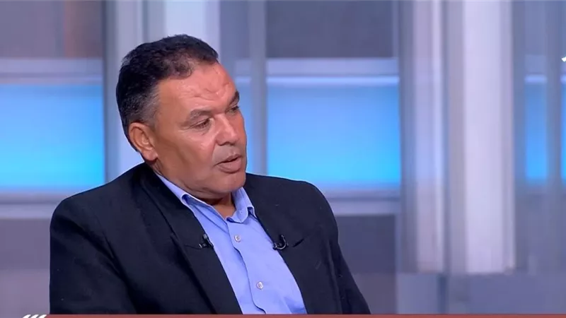 من الشارع إلى قاعات الدراسات العليا.. قصة كفاح عامل نظافة نحو الدكتوراه