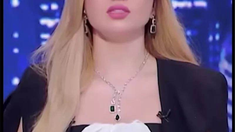 ياسمين الخطيب تهاجم كريم محمود عبدالعزيز: «تعيد لأبنائك ما عانيته في طفولتك»