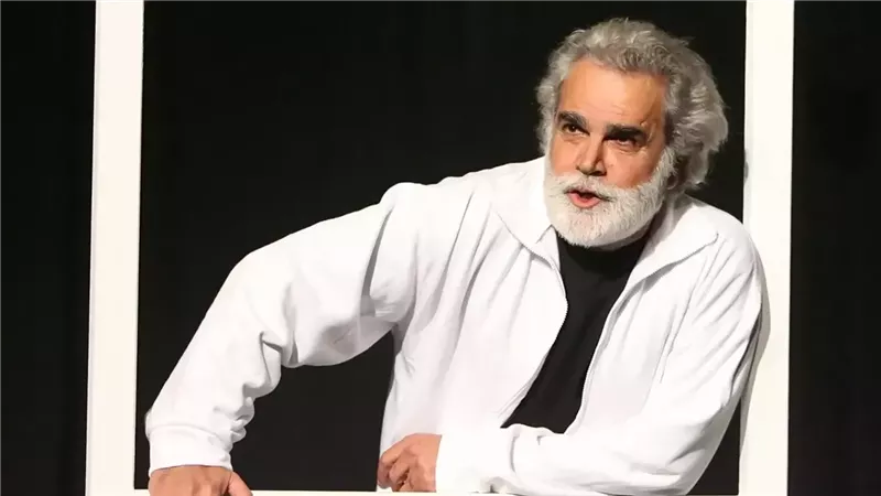 رفيق علي أحمد: المسرح شغفي وسعيد بتكريمي بمهرجان المسرح التجريبي 