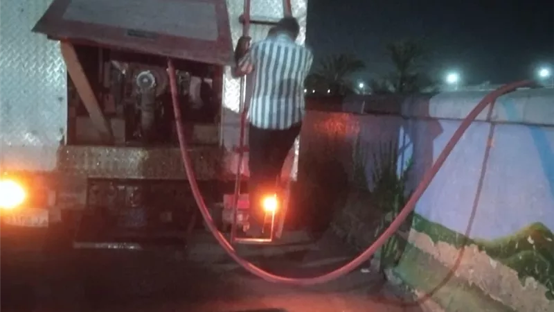 نشوب حريق في مخلفات الأشجار على الطريق السريع بسوهاج