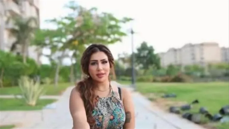 بدأ أولى جلسات محاكمة البلوجر لوليتا بتهمة نشر الفسق والفجور