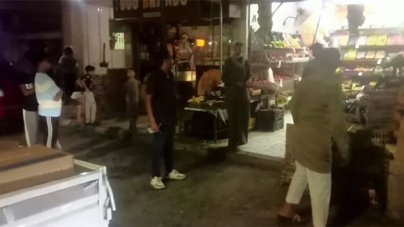 حي عتاقة يشن حملة مكبرة لازالة الإشغالات والتعديات على الطريق بمدينة السلام 