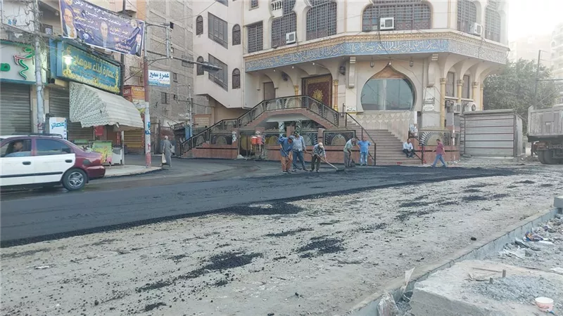محافظ الدقهلية يتابع أعمال المرحلة الثانية لتطوير ورصف شارع الجلاء بالمنصورة