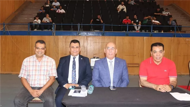 الدهراوي يتابع اختبارات انتقاء منتخب الكاراتيه للشباب والشابات بجامعة حلوان