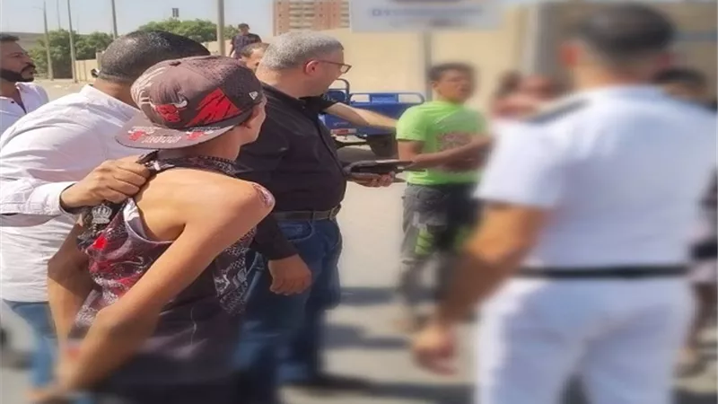ضبط نباشين يروعون المارة ويسرقون مكونات الممشى السياحي بالمريوطية