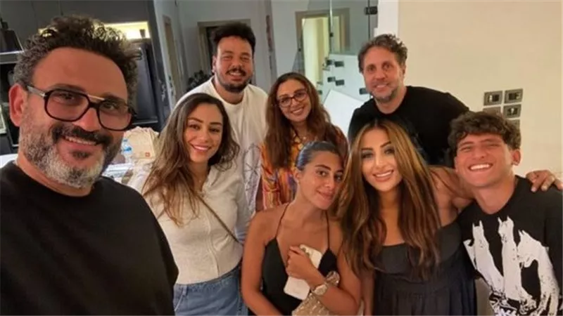بعد تعافيها.. نجوم الفن في ضهر أنغام وأبرزهم هشام ماجد وأكرم حسني 