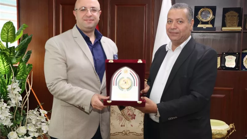 محافظ بني سويف يكرم المهندس جمعة علي لترقيته وكيلاً لوزارة التموين بالفيوم