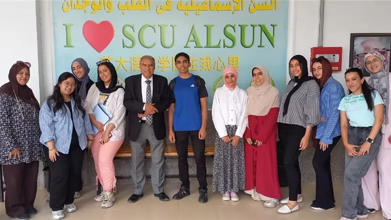 تدريب عملي متميز بكلية الألسن بجامعة قناة السويس حول الترجمة الفورية 