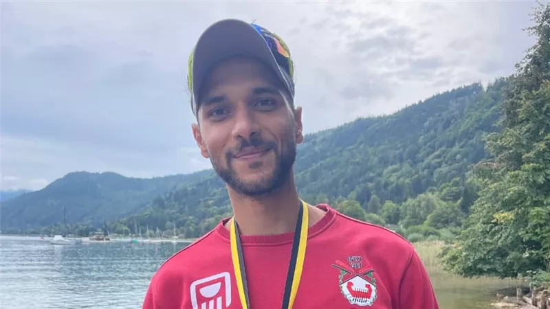 ذهبية عالمية لمحمد علاء في بطولة فيليخ الدولية للتجديف بالنمسا 