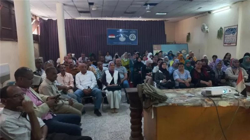 دورة تدريبية للأخصائيين بنجع حمادي لتحسين دمج الطلاب وتعزيز بيئة تعليمية شاملة