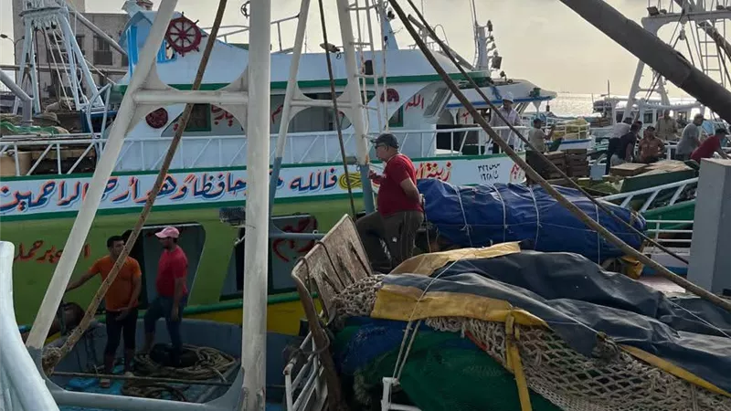 انطلاق صيد حرفة الجر وابحار 78مركب بخليج السويس من ميناء الأتكة