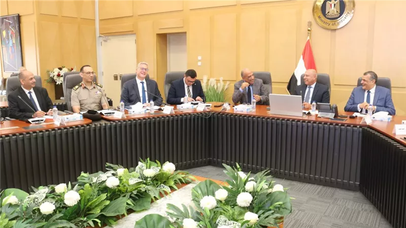 عصمت: توفير الطاقة اللازمة لكافة الاستخدامات.. والكهرباء ركيزة أساسية التنمية