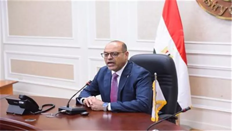 نقاش ساخن حول قانون العمل الجديد: توازن العلاقة التعاقدية وإلغاء الفصل التعسفي