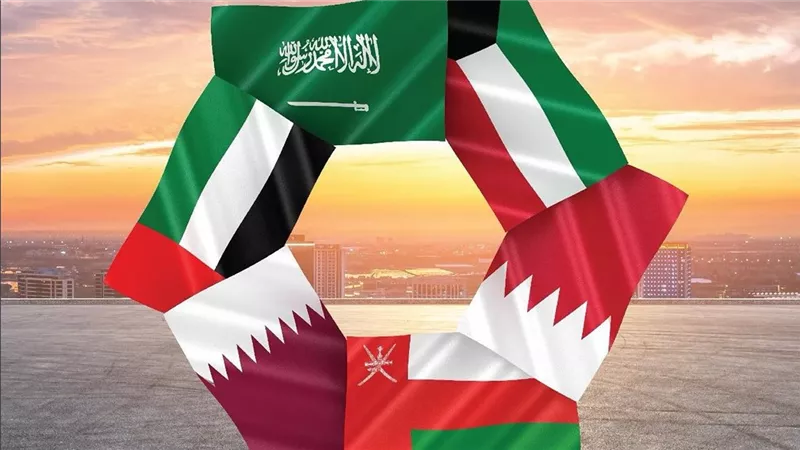 فكرة بلا تأثير..إعلامي سعودي يقارن بين الاتحاد الأوروبي ومجلس التعاون الخليجي 