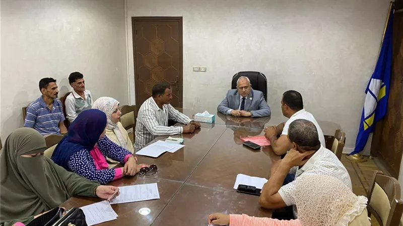 سكنوا حالتين.. تفاصيل اجتماع لجنة تسكين الحالات المستحقة لوحدات الإيواء بدمياط