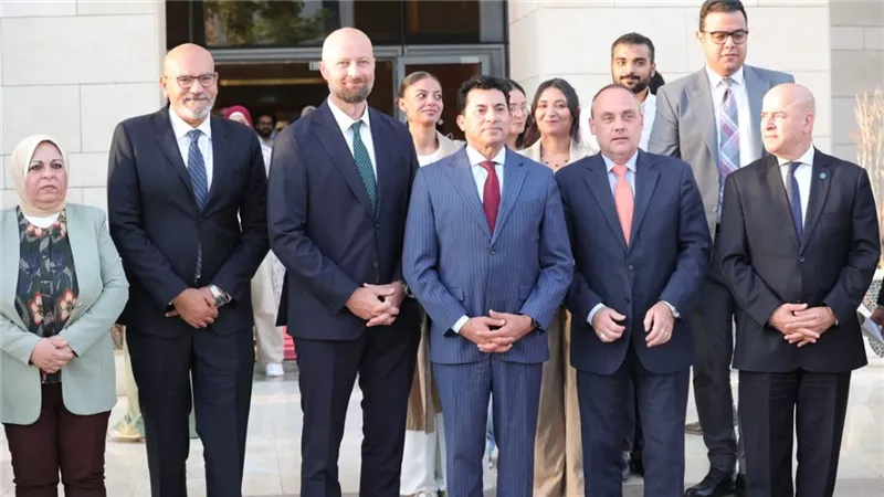 وزير الرياضة يطلق النسخة الثامنة من مهرجان الفنون المجتمعية 