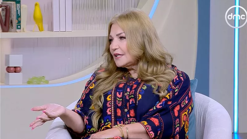 رغم فارق العمر.. عبير منير تكشف قصة حبها مع أسامة أنور عكاشة 