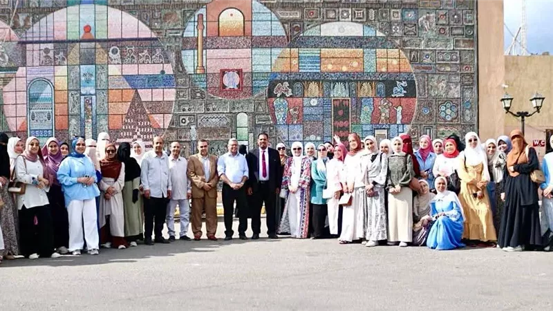 جولة ترفيهية لطالبات الأزهر المتفوقات على الممشى السياحي بالإسكندرية