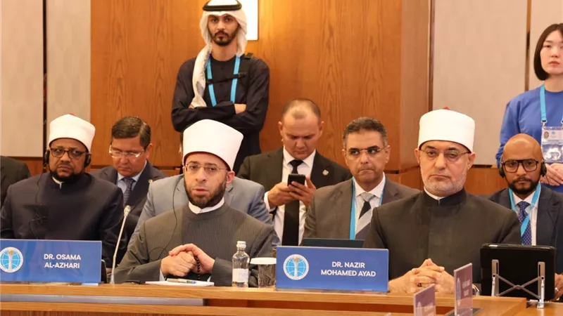 وزير الأوقاف يشارك في فعاليات القمة الدولية الثامنة لزعماء الأديان بكازخستان