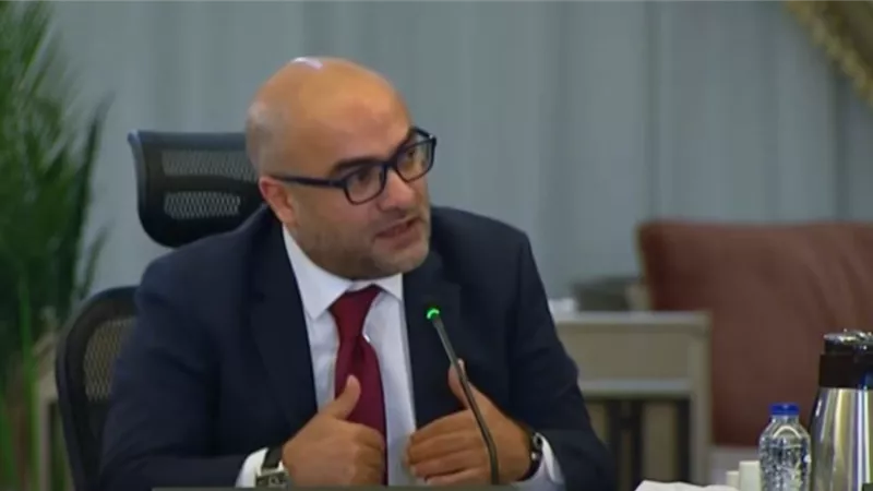 بين مصر وقطر.. منشور على «إكس» يتحول إلى ساحة جدل.. وأحمد صبري: «جدال سخيف»