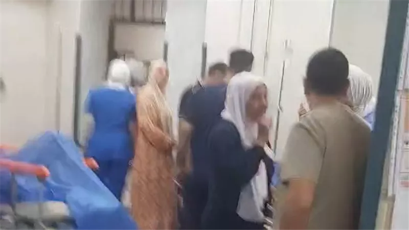 نائب مدير مستشفى بنها التعليمي يكشف حقيقة استغاثة والد فتاة سقطت من الرابع