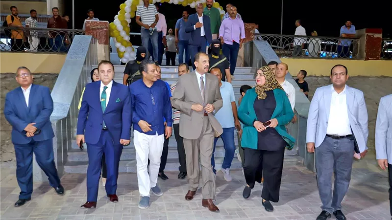 بالصور.. محافظ سوهاج يتفقد أعمال تطوير ممشى الكورنيش الشرقي